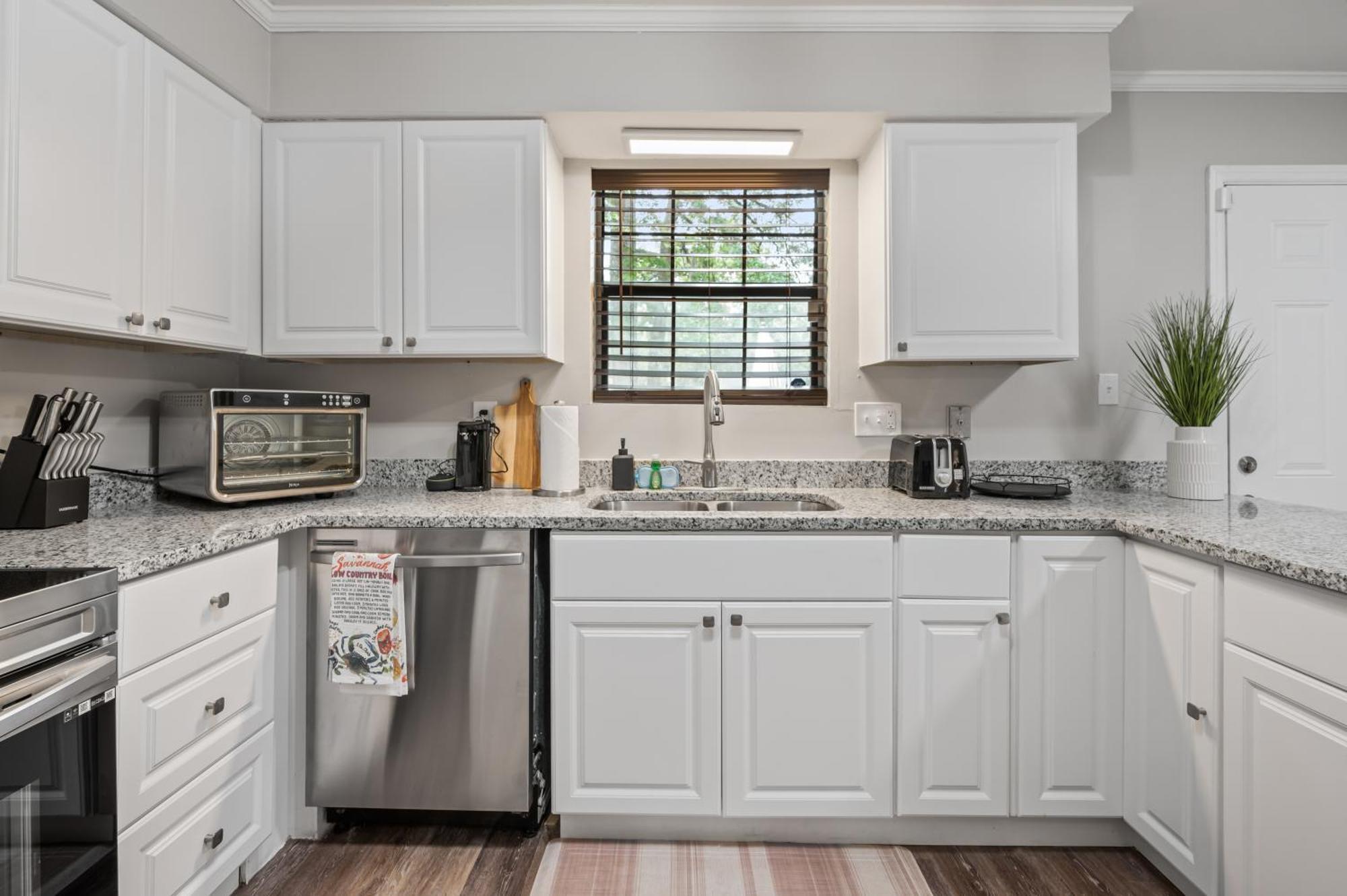 Private In Pooler, Mins From Sva Airportpet Friendly *